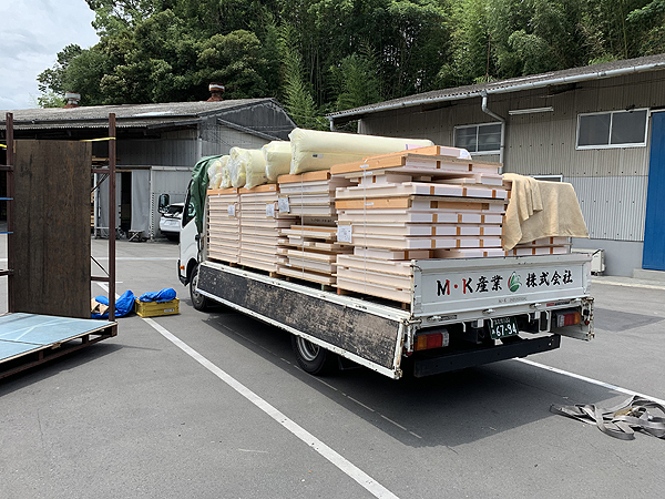 建設材料（建材）の配達